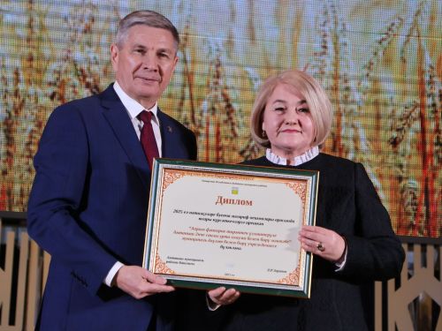 Безнең фоторепортаж: Алдынгылар слеты-2025