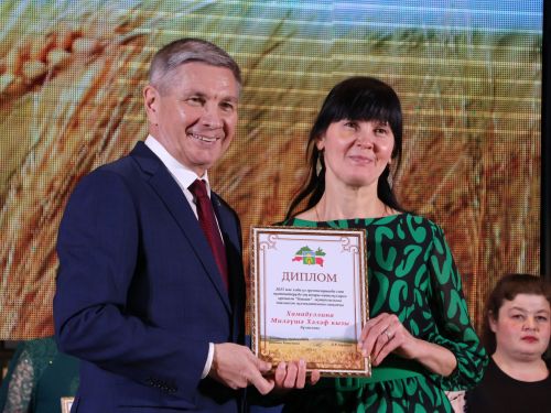 Безнең фоторепортаж: Алдынгылар слеты-2025