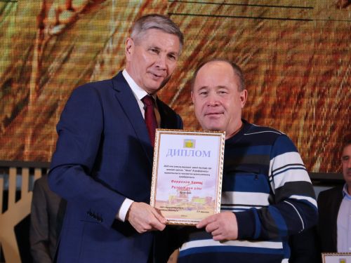 Безнең фоторепортаж: Алдынгылар слеты-2025