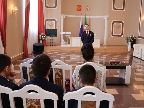 Батырларга хат: Гаилә мәктәбендә Актаныш, Богады һәм Яңа Әлем укучылары мөһим акциядә катнашты