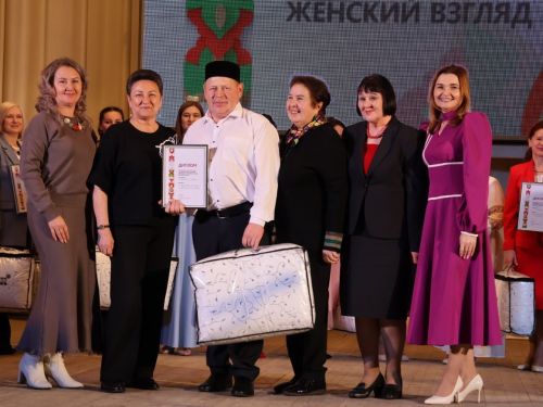 Актаныш вәкилләре «Ел хатын- кызы. Хатын-кыз карашыннан ел ир-егете» конкурсында җиңде