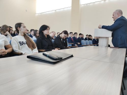 Студентларга язын мотоциклда куркынычсыз идарә итү кагыйдәләрен аңлатылды