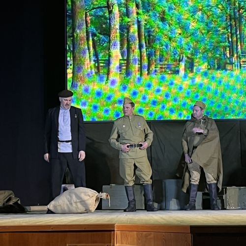 Актаныш муниципаль театры Бөек Җиңүнең 80 еллыгына «Ярлыкау» спектаклен сәхнәләштерде