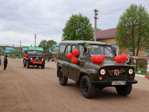 Бүген Такталачык халкы Бөек Җиңү алып килгән 400 батырын искә алды