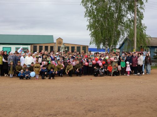 Бүген Такталачык халкы Бөек Җиңү алып килгән 400 батырын искә алды