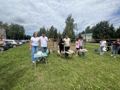 Татарстанда җәй: Актанышның яшь гаиләләре «Гаиләм-җылы учагым» ишегалды бәйрәмендә ял итте