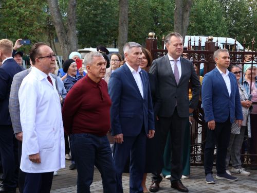 Рөстәм Миңнеханов Актаныш хастаханәсенең кабул итү-диагностика бүлеген ачты