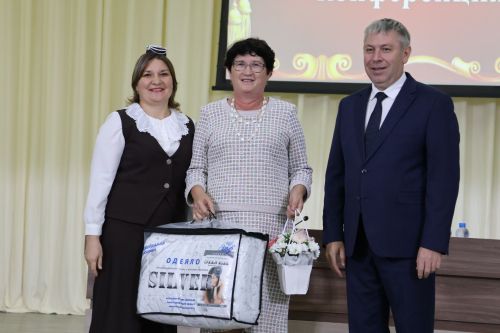 Мәдәният хезмәткәрләре конференциядә тәҗрибә уртаклашты