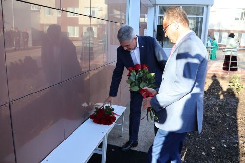 Актаныш үзәк хастаханәсендә Камбәр Хабибуллин истәлегенә мемориаль такта ачылды