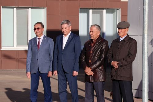 Актаныш үзәк хастаханәсендә Камбәр Хабибуллин истәлегенә мемориаль такта ачылды