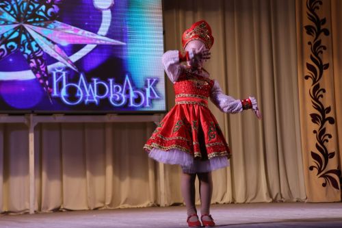 «Йолдызлык – 2026»: Балалар бакчалары гала-концертыннан безнең репортаж