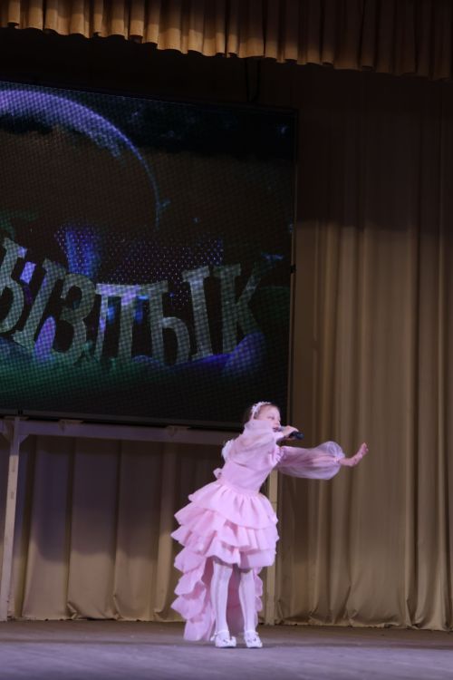 «Йолдызлык – 2026»: Балалар бакчалары гала-концертыннан безнең репортаж