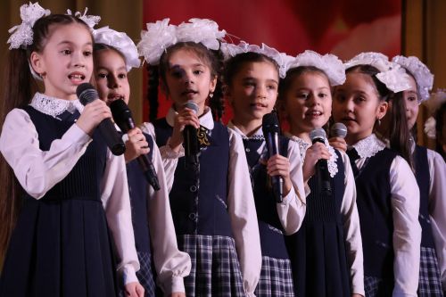 «Йолдызлык-2026»: Актаныш районы мәктәп укучыларының гала-концертыннан безнең репортаж