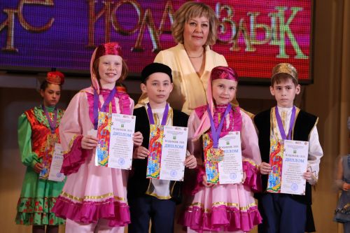 «Йолдызлык-2026»: Актаныш районы мәктәп укучыларының гала-концертыннан безнең репортаж