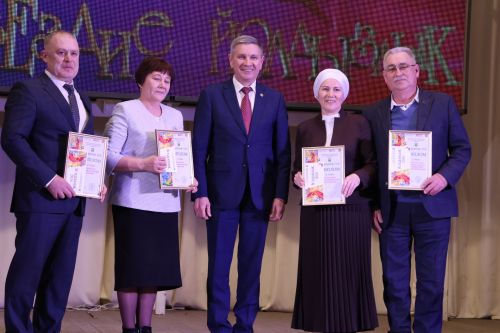 «Йолдызлык-2026»: Актаныш районы мәктәп укучыларының гала-концертыннан безнең репортаж