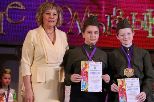 «Йолдызлык-2026»: Актаныш районы мәктәп укучыларының гала-концертыннан безнең репортаж