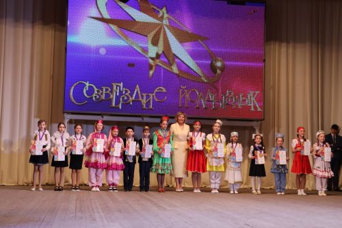 «Йолдызлык-2026»: Актаныш районы мәктәп укучыларының гала-концертыннан безнең репортаж
