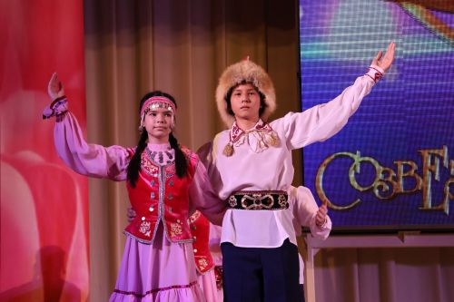 «Йолдызлык-2026»: Актаныш районы мәктәп укучыларының гала-концертыннан безнең репортаж