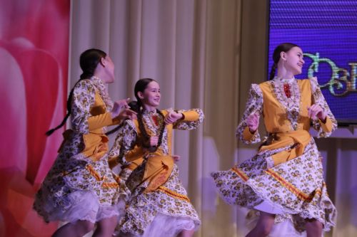 «Йолдызлык-2026»: Актаныш районы мәктәп укучыларының гала-концертыннан безнең репортаж