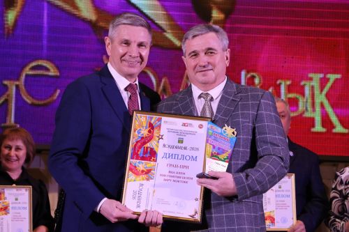 «Йолдызлык-2026»: Актаныш районы мәктәп укучыларының гала-концертыннан безнең репортаж