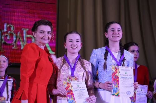 «Йолдызлык-2026»: Актаныш районы мәктәп укучыларының гала-концертыннан безнең репортаж