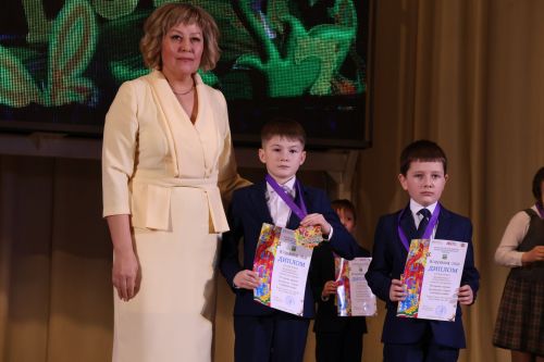 «Йолдызлык-2026»: Актаныш районы мәктәп укучыларының гала-концертыннан безнең репортаж
