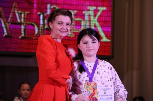 «Йолдызлык-2026»: Актаныш районы мәктәп укучыларының гала-концертыннан безнең репортаж