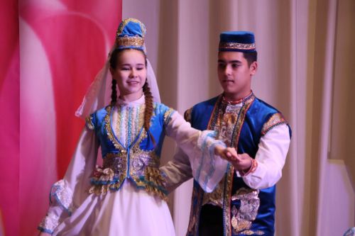 «Йолдызлык-2026»: Актаныш районы мәктәп укучыларының гала-концертыннан безнең репортаж