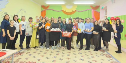 Әниләр бәйрәменә йөрәк җылысы кушып: Пучы балалар бакчасында игелек акциясе узды