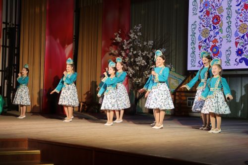 Милләтемнең кояшы син, и моңлы, нурлы Тукай!