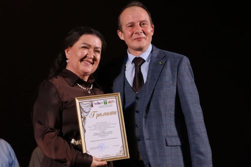 Актаныштагы Театр айлыгында җиңүчеләрне режиссер Александр Долматов тәбрик итте