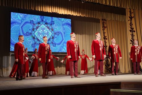«Агыйдел» дәүләт җыр һәм бию ансамбленең «Җырланмаган әле безнең җыр» концертыннан репортаж