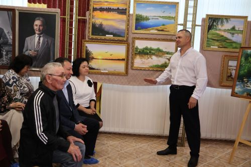 Туган якны өйрәнү музеенда Айрат Сәрвәровның “Гүзәл туган җирем” күргәзмәсе ачылды
