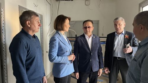 РФ Дәүләт Думасы депутаты Әлфия Когогина яшь табибларны Актанышта төпләнеп калырга өндәде