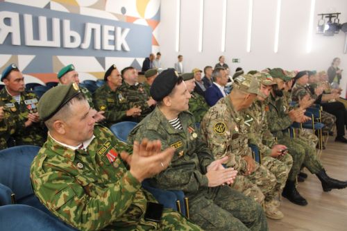 Актанышта Чечня сугышы ветераннарына мактаулы бүләкләр тапшырдылар