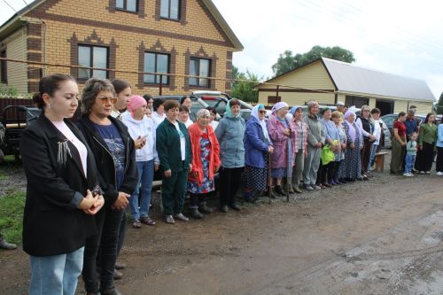 Яңа Богадыда МХО каһарманы Айназ Арсланов истәлегенә мемориаль такта ачылды