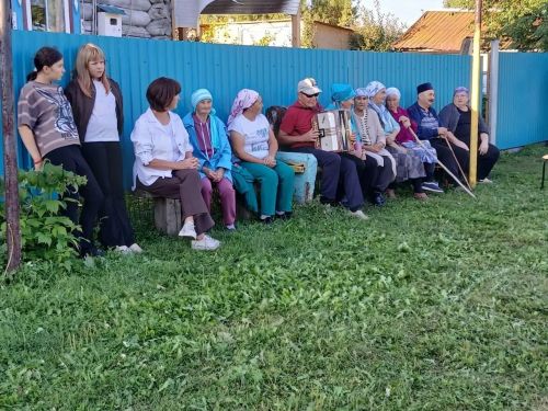 Каенлыкта авылдашлар очрашты