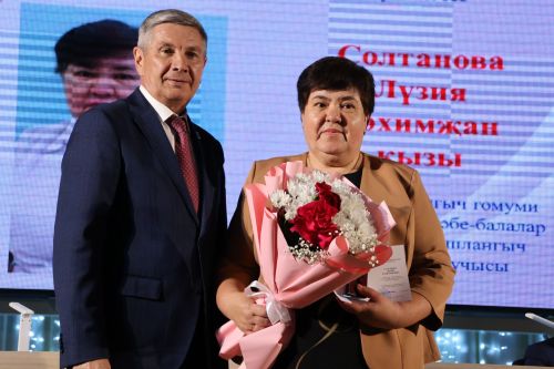 50дән артык мәгариф хезмәткәре лаеклы бүләкләрен алды