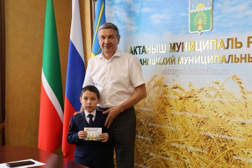 Иҗатта — Ватанга мәхәббәт!