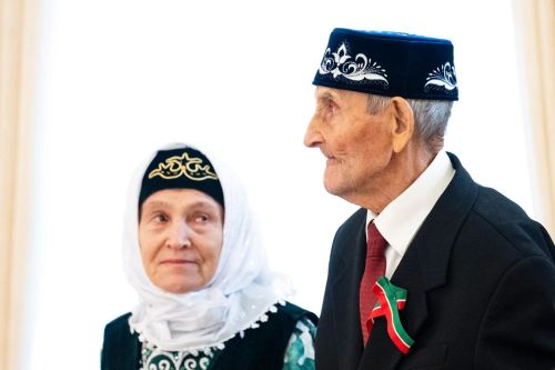 60 ел бергә — мәхәббәт һәм хөрмәт юлында