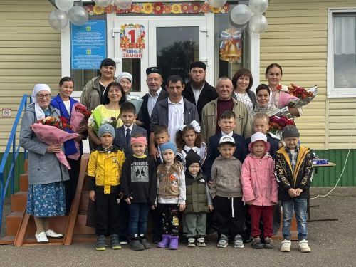 «Мәктәпкә әзерләнергә булыш»: Яңа Кормаш балалары бүләкләр алды