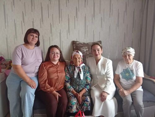 Тугызынчы дистәсен кадер-хөрмәттә каршы ала