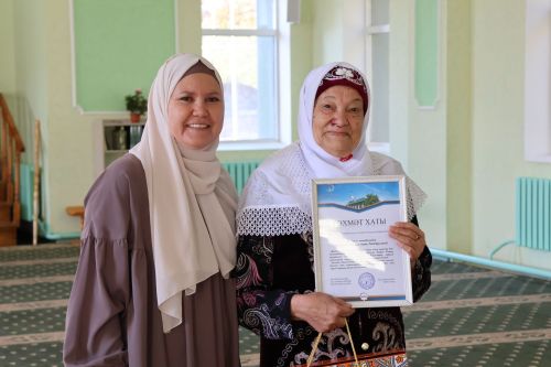 Актанышта мөгаллимәләр һәм остазбикәләр киңәшмәгә җыелды
