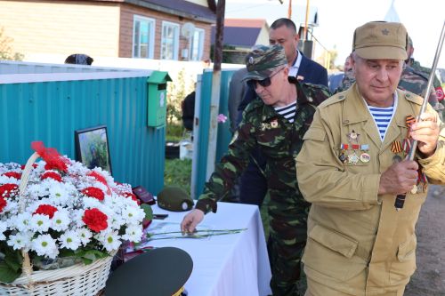 Чөгәнә авылында Айназ Бакировның якты истәлеге мәңгеләштерелде