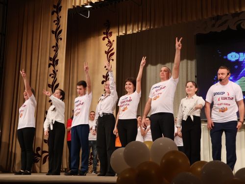 «Шаярыш-ярыш» КВН уенының быелгы җиңүчесе- Пучы командасы