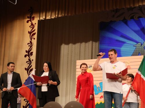 «Шаярыш-ярыш» КВН уенының быелгы җиңүчесе- Пучы командасы