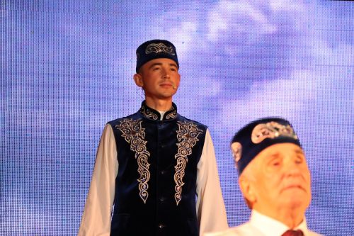 Иҗат, сәнгать һәм дуслык бәйрәме: Фәнәвис Дәүләтбаевны олыладылар (Фотолар)