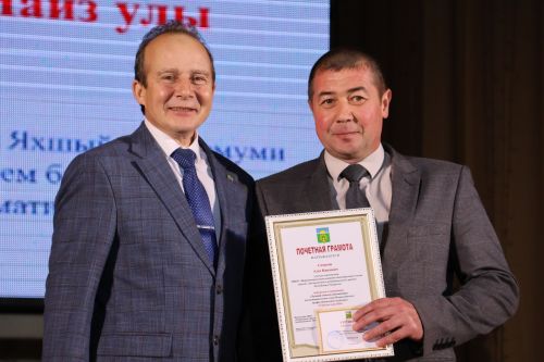 Укытучылар көненә багышланган тантанадан фоторепортаж