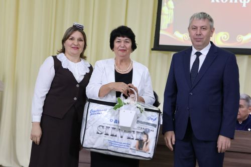 Яңа Әлемдә мәдәният хезмәткәрләре конференциясеннән фоторепортаж