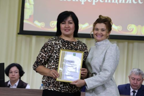 Яңа Әлемдә мәдәният хезмәткәрләре конференциясеннән фоторепортаж